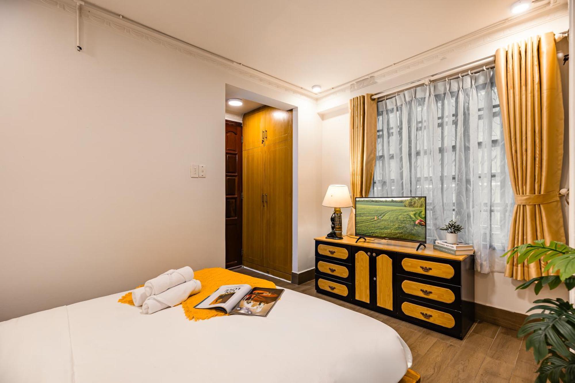 Entire 5bedroom House Saigon Quiet Alley In District 3 Nhà nghỉ *